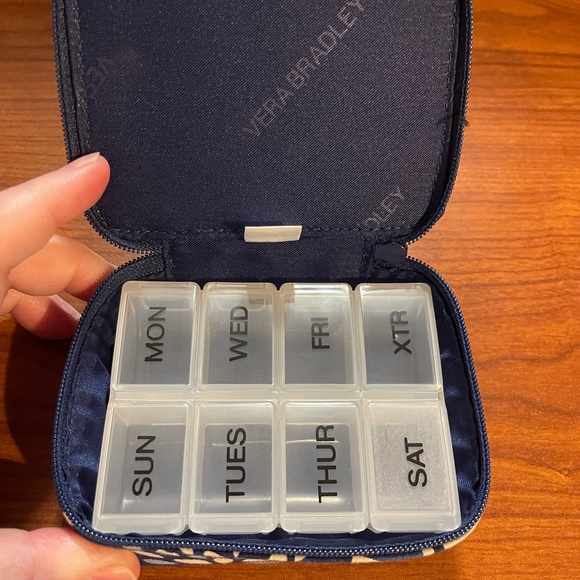 Blue Vera Bradley set.  Laptop tote, wallet and pill box - Picture 8 of 8